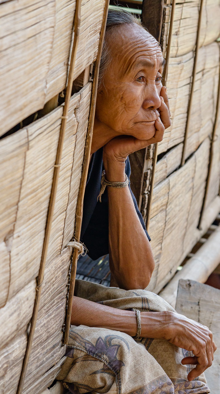 LA160046-Boat-inhabitant.jpg